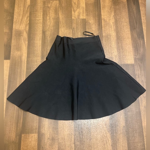 BCBGMaxAzria Black Knee-Length A-Line Skirt for Work - Picture 1 of 7